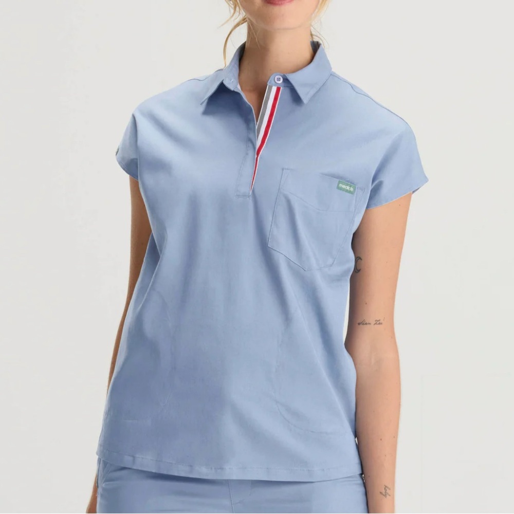 Mediclo Capri Women’s Scrub Top
